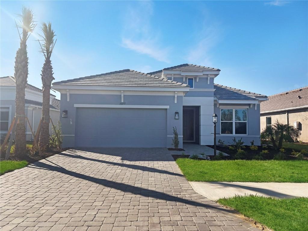 10253 Silent Night Ln., Sarasota, FL 34241