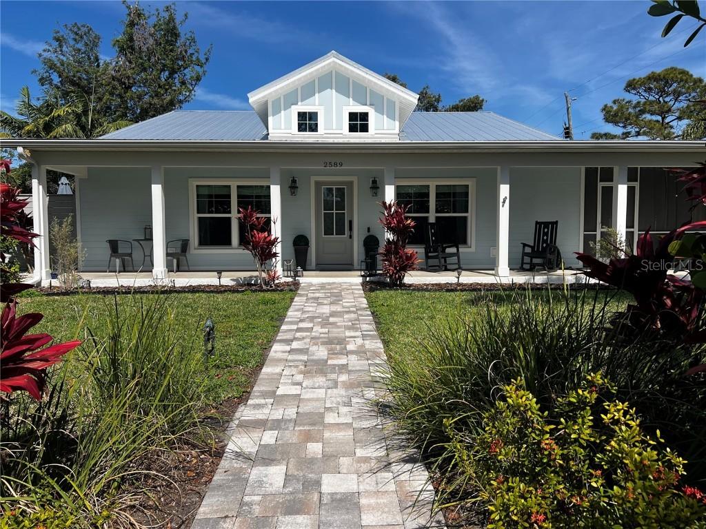 2589 Davis Blvd., Sarasota, FL 34237