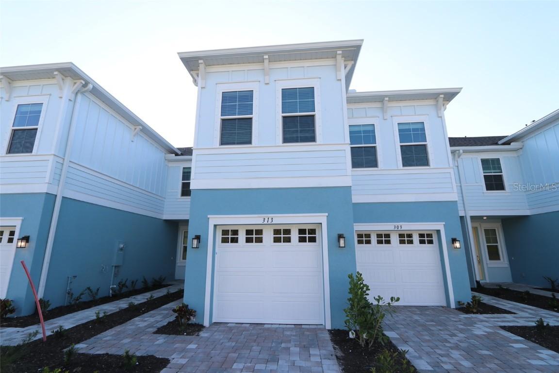 313 Via Tuscany Ave., Sarasota, FL 34243