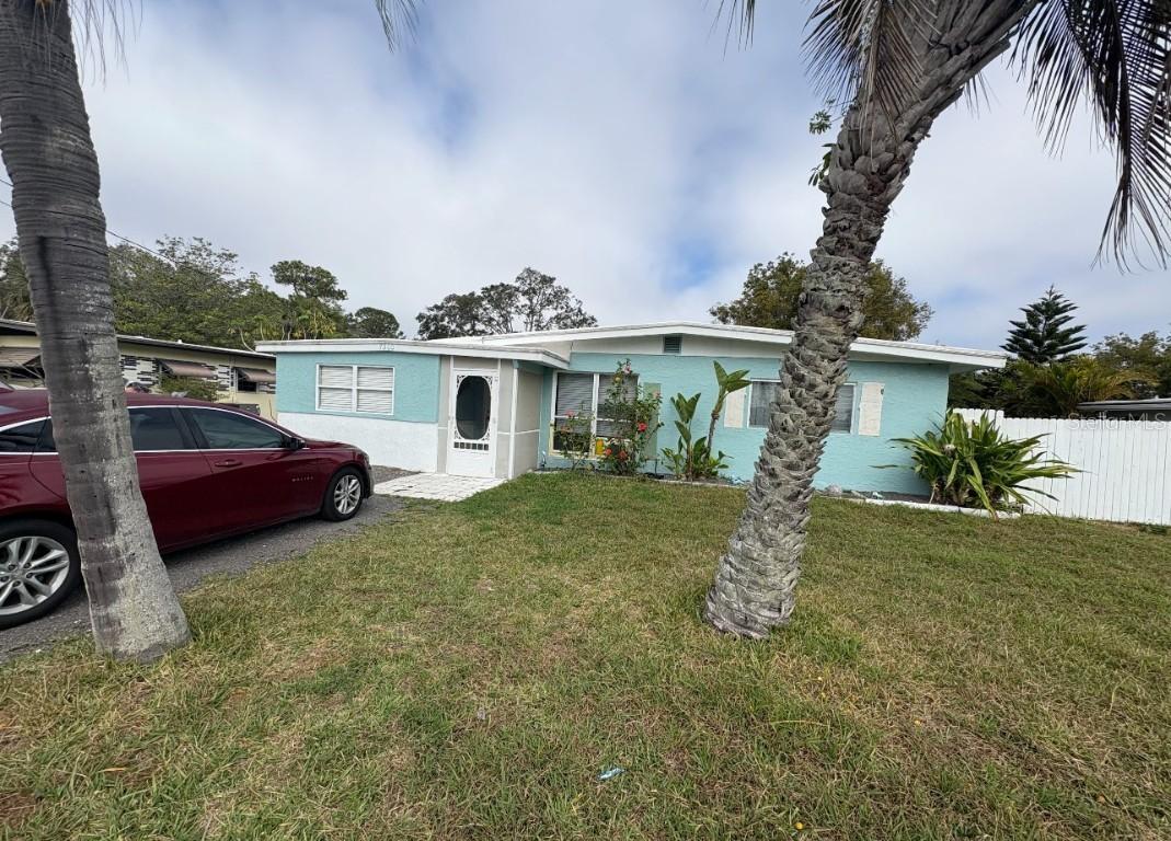 7300 Royal Palm Dr., New Port Richey, FL 34652