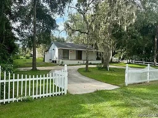 8636 E Skye Dr., Inverness, FL 34450