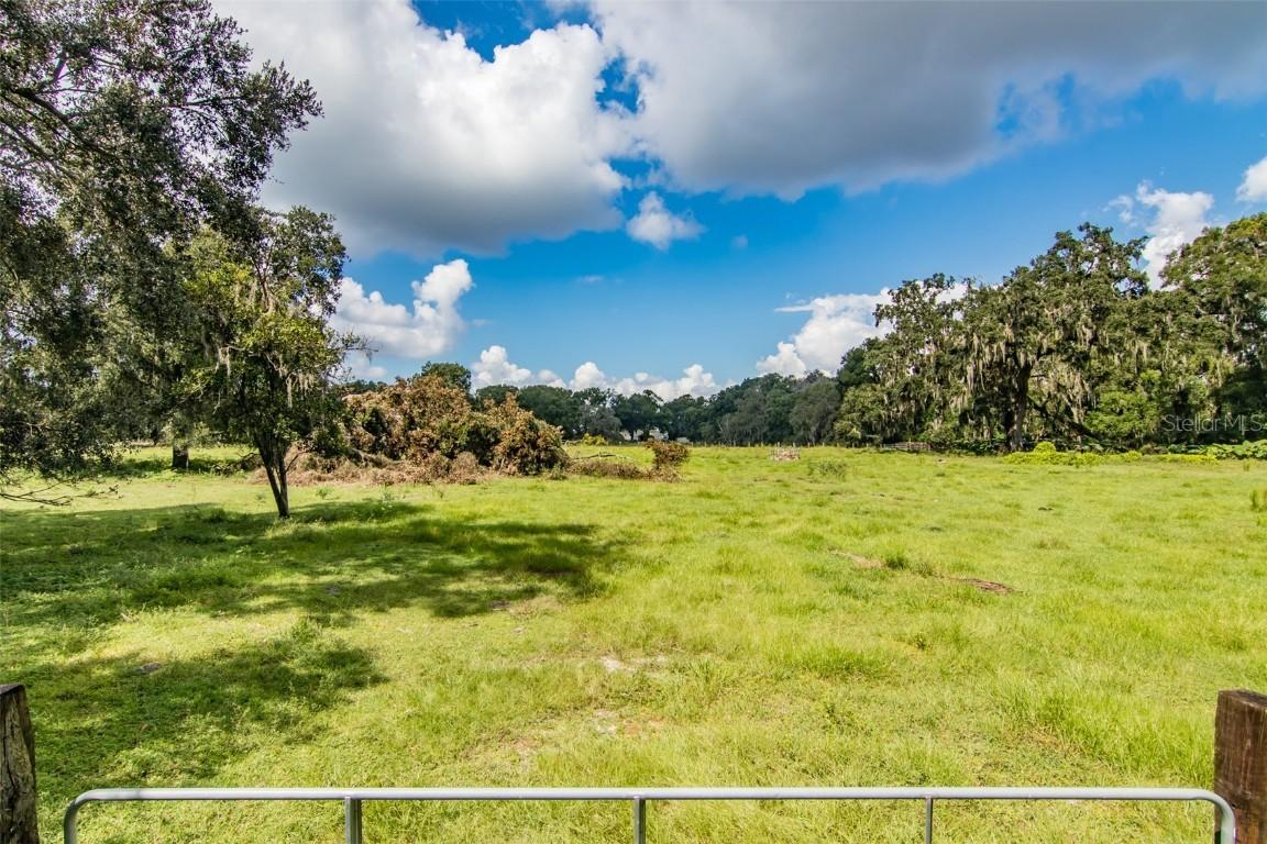 9952 Tom Folsom Rd., Thonotosassa, FL 33592