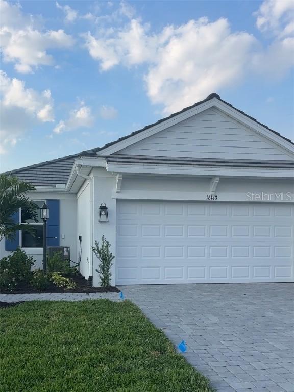 16143 Isola Pl., Bradenton, FL 34211