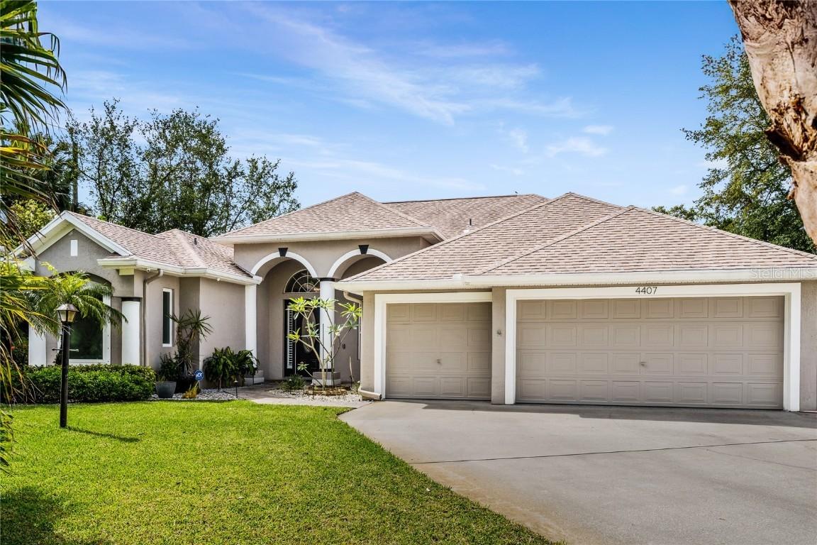 4407 6th St., Vero Beach, FL 32968