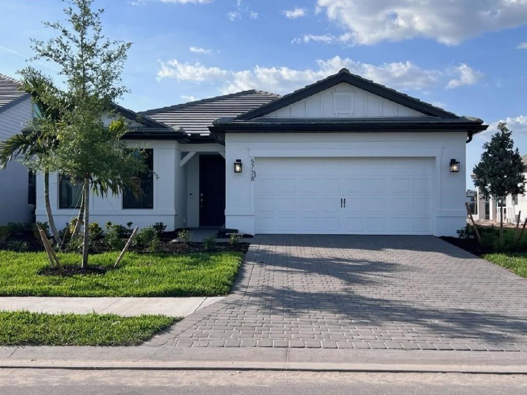 5728 Silverside Pine Ct., Bradenton, FL 34211
