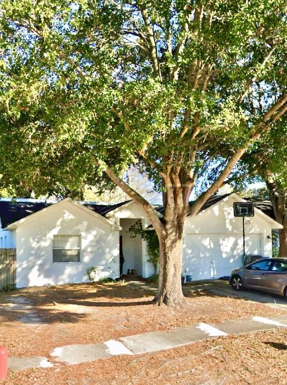 2112 Valrico Vista Dr., Valrico, FL 33594