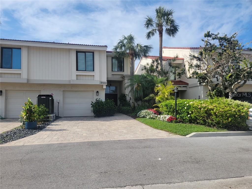 5566 Escondida Blvd., St Petersburg, FL 33715