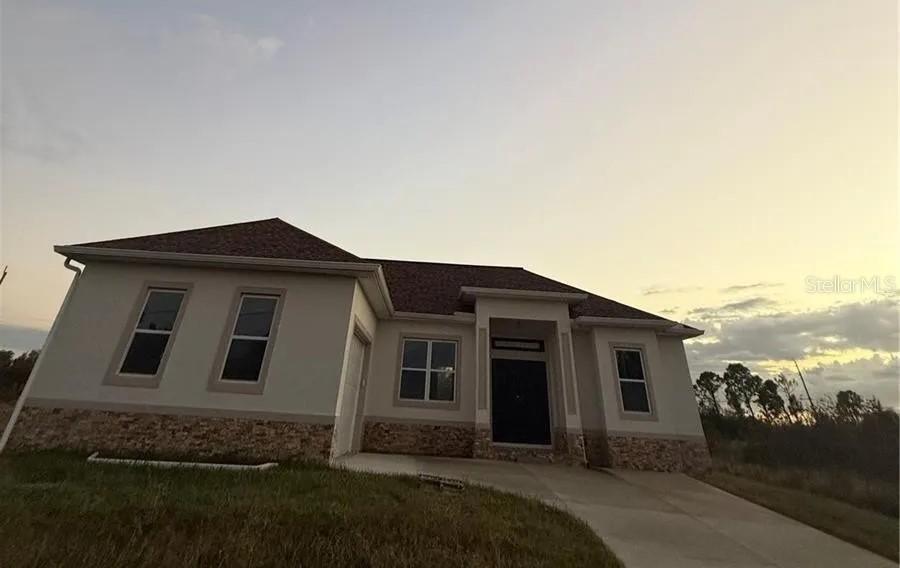 15297 Pottstown Ave., Port Charlotte, FL 33981