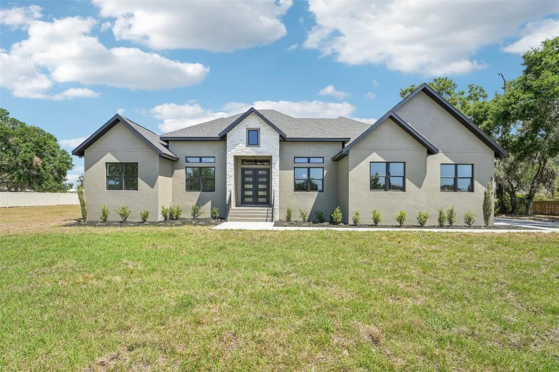 5174 Durant Rd., Dover, FL 33527