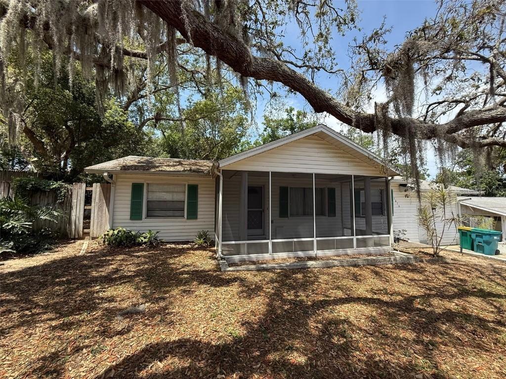 1070 Jasmine St., Eustis, FL 32726