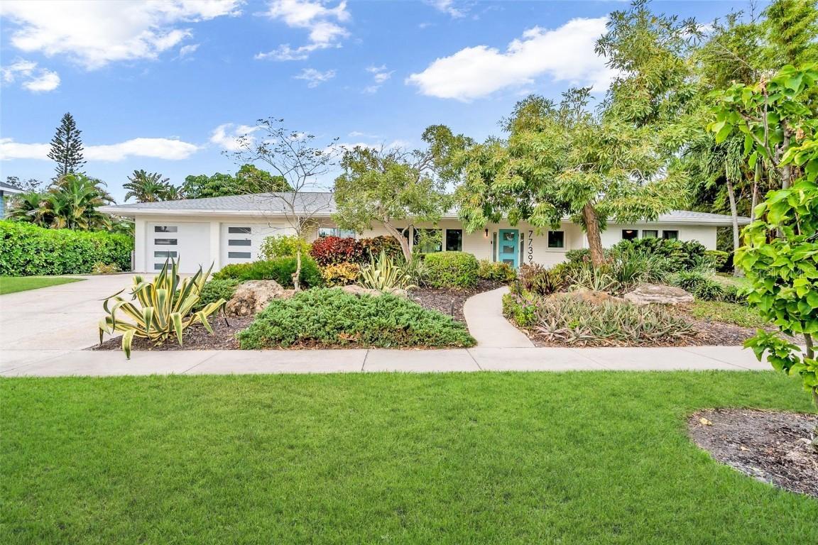 7739 Westmoreland Dr., Sarasota, FL 34243