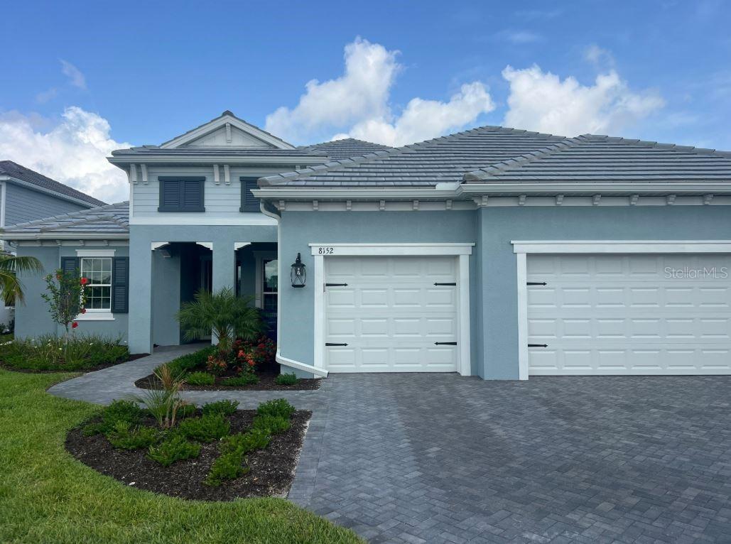 8152 Scarletbush Dr., Sarasota, FL 34240