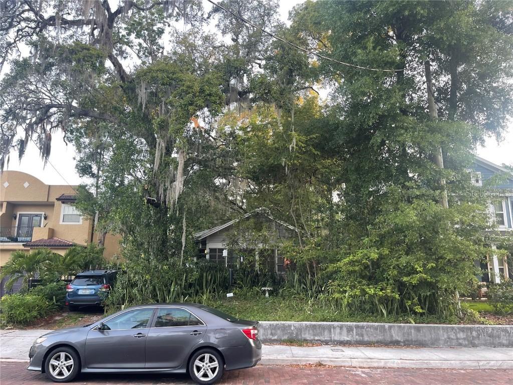 1105 Elmwood St., Orlando, FL 32801