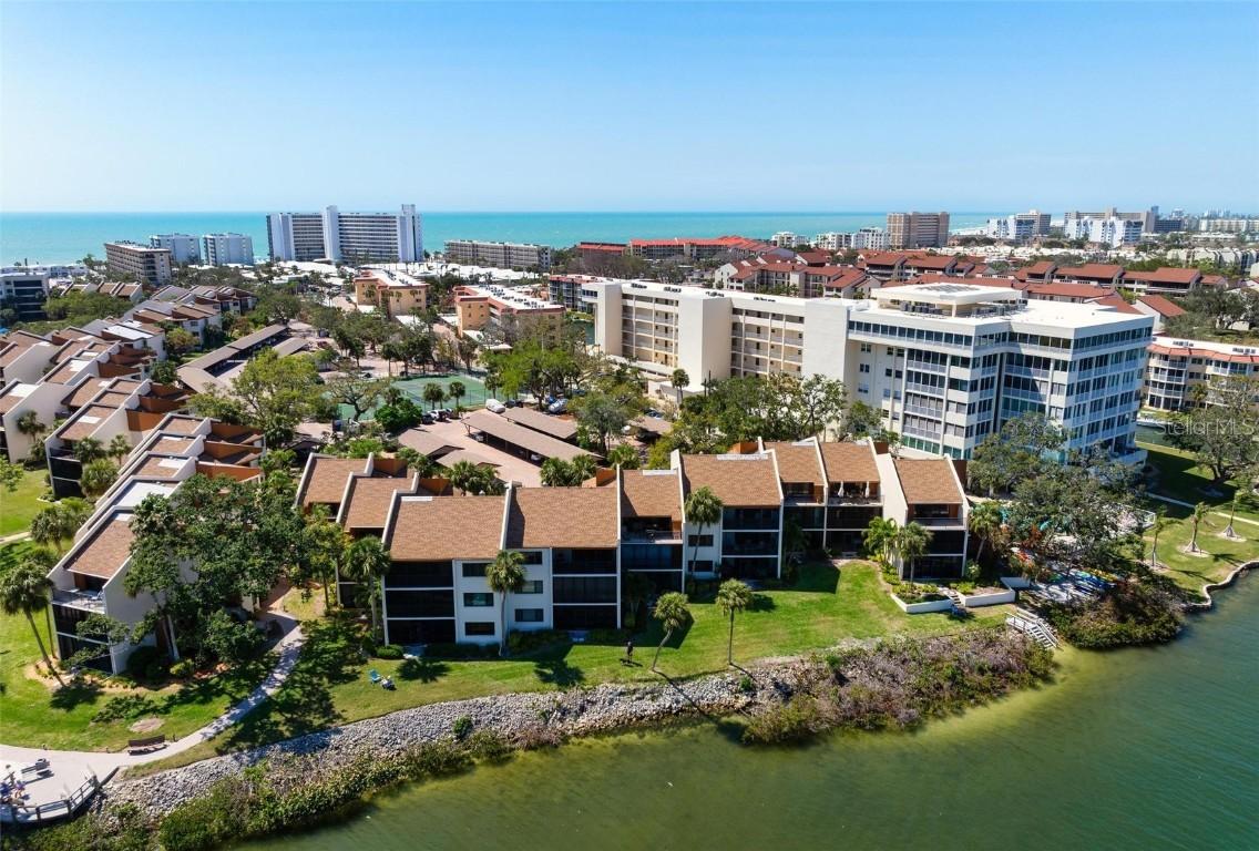 1900 Cove Ii Pl. #135, Sarasota, FL 34242