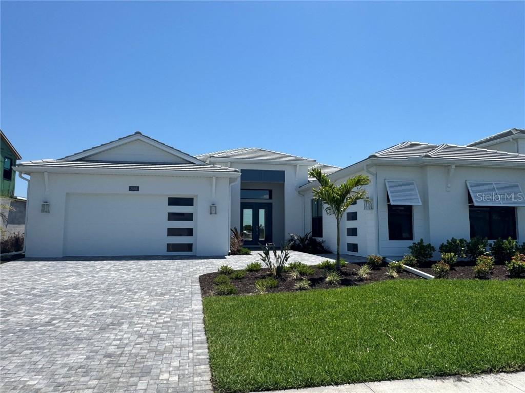 2481 Waterfront Cir., Sarasota, FL 34240
