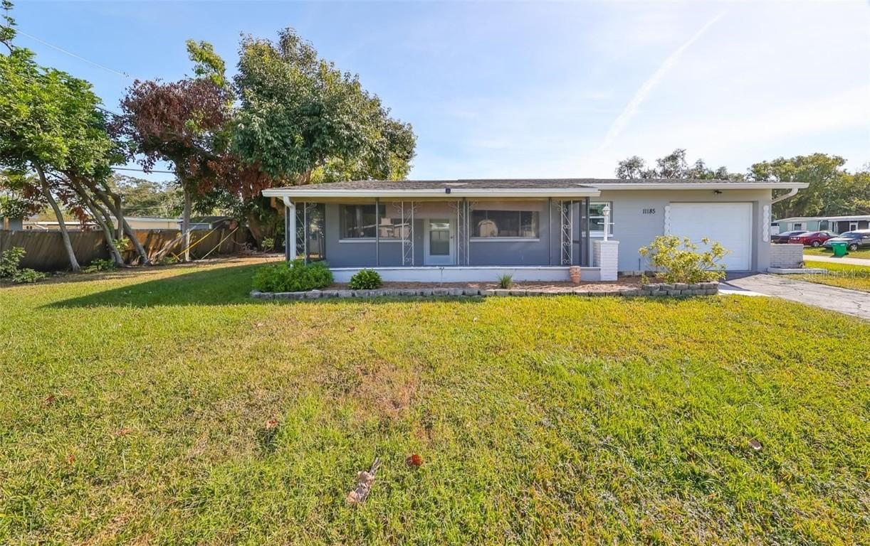 11185 104th St., Largo, FL 33773