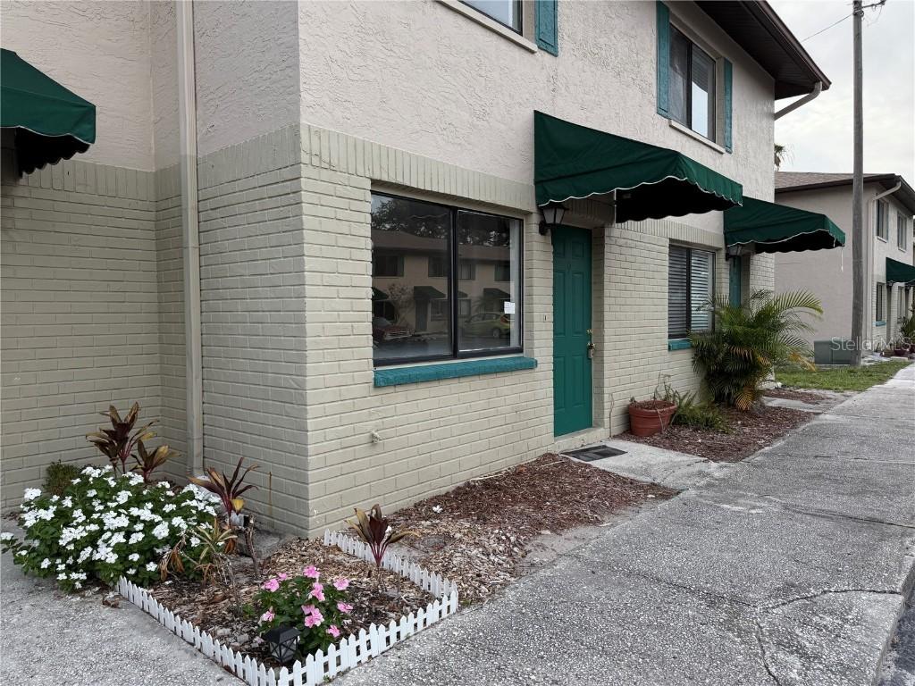2052 Kings Hwy. #9, Clearwater, FL 33755