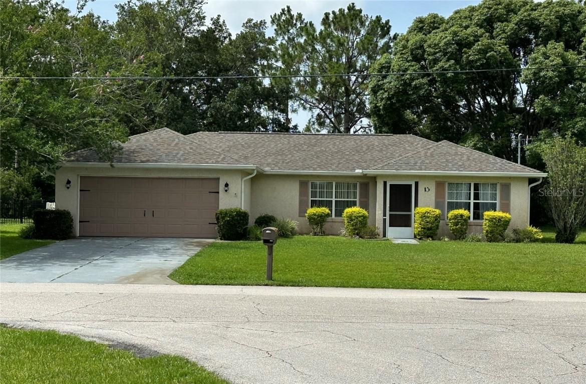 13 President Ln., Palm Coast, FL 32164