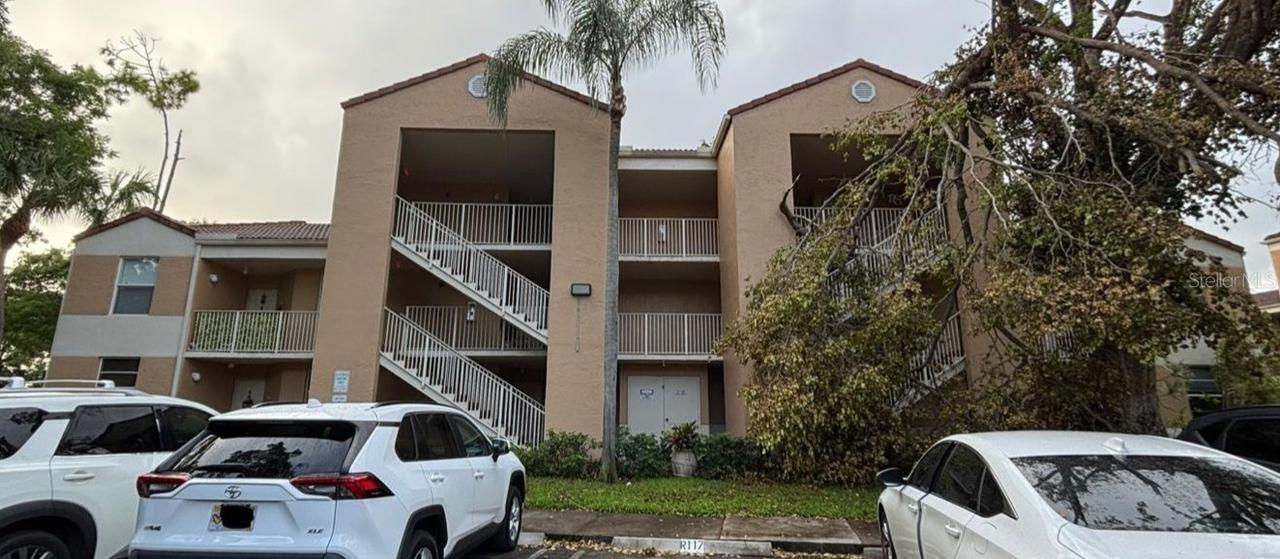 8330 NW 24th St, Coral Springs, FL 33065