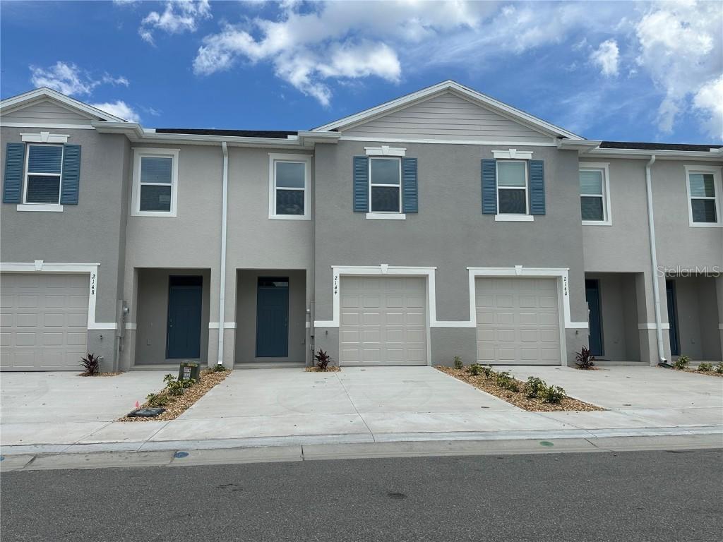 2144 Monteverde Ave., Davenport, FL 33896