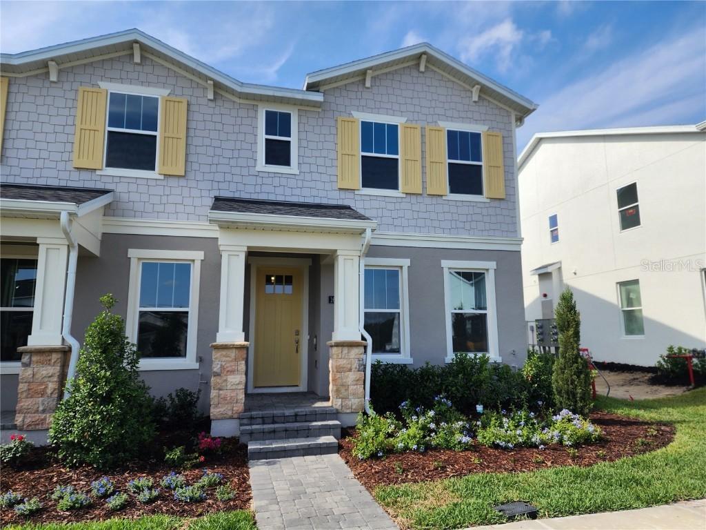 1636 Crowncrest Dr., Apopka, FL 32703
