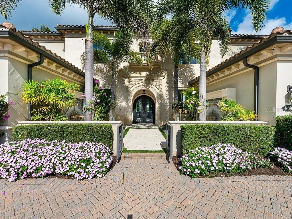 9091 Redonda Dr., Boca Raton, FL 33496