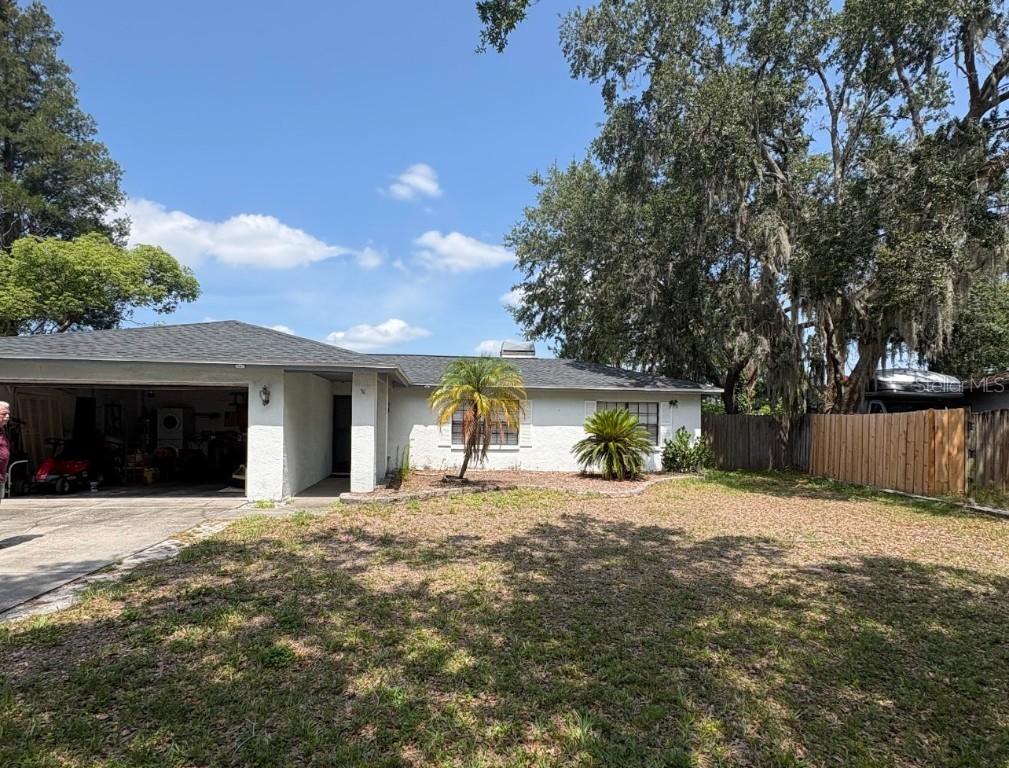 23713 Lake Hills Dr., Lutz, FL 33559