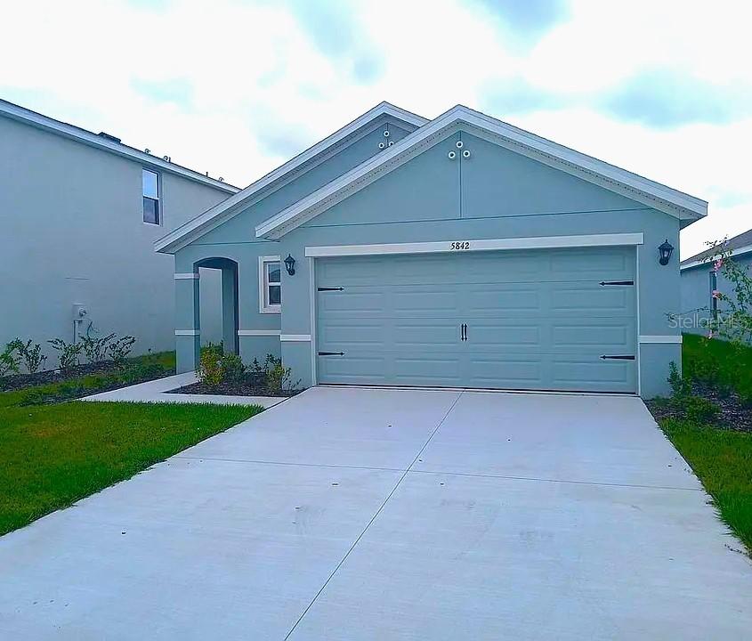 5842 Silver Moonlight Dr., Palmetto, FL 34221