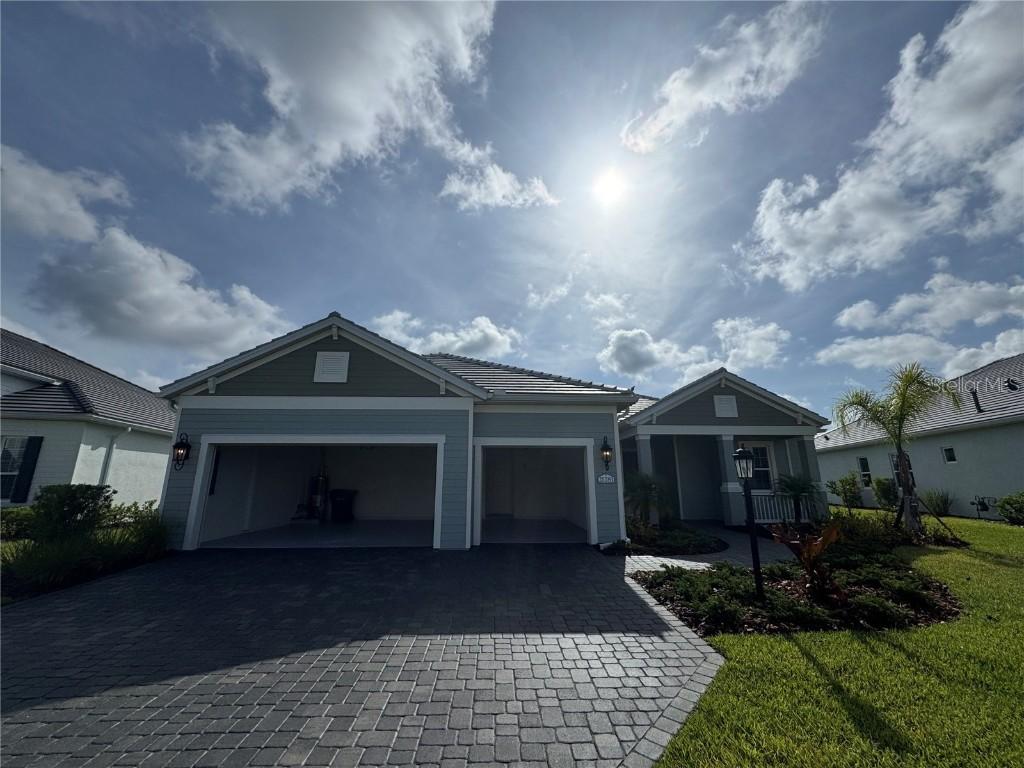 21281 Holmes Cir., Venice, FL 34293