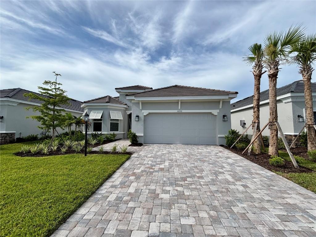 16326 Isola Pl., Bradenton, FL 34211