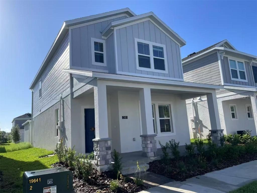 749 Honeyrock St., Debary, FL 32713