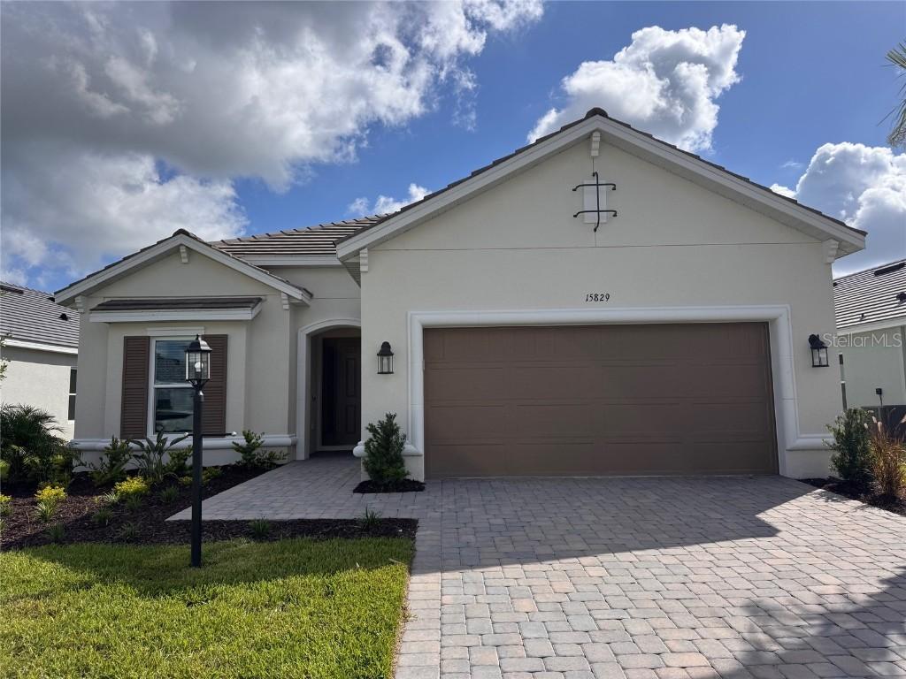 15829 San Lazzaro Ave., Bradenton, FL 34211