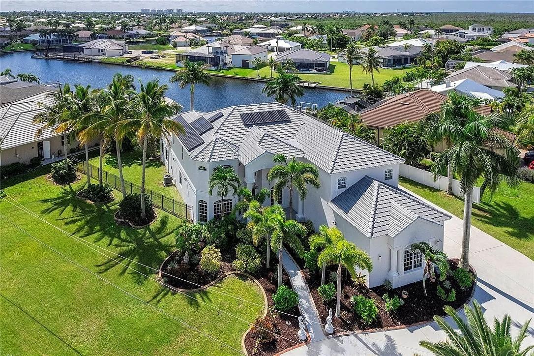 2938 SW 40th St., Cape Coral, FL 33914