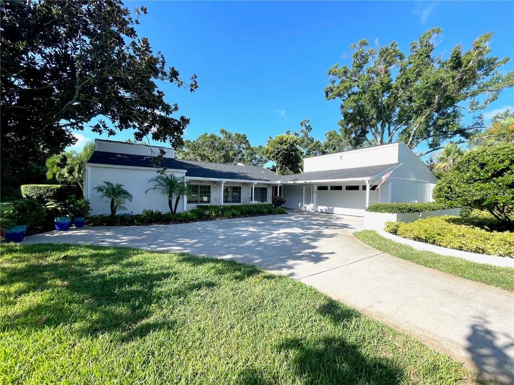 12902 Golf Crest Ter., Tampa, FL 33618