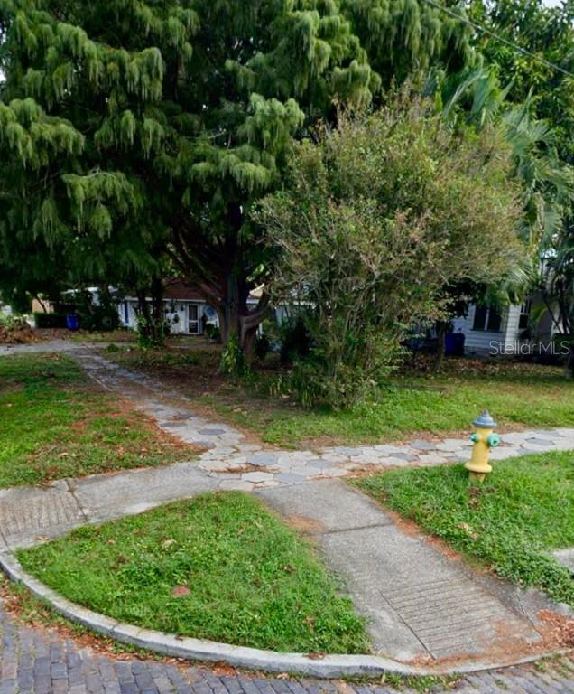 2555 Burlington Ave., St Petersburg, FL 33713