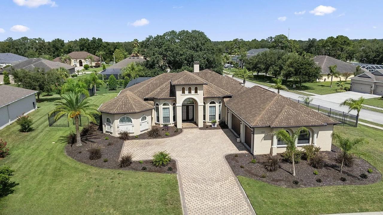 902 Belvoir Way, Spring Hill, FL 34609