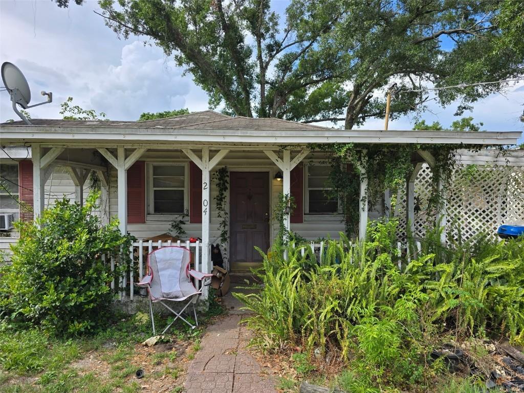 2304 W Idlewild Ave., Tampa, FL 33603