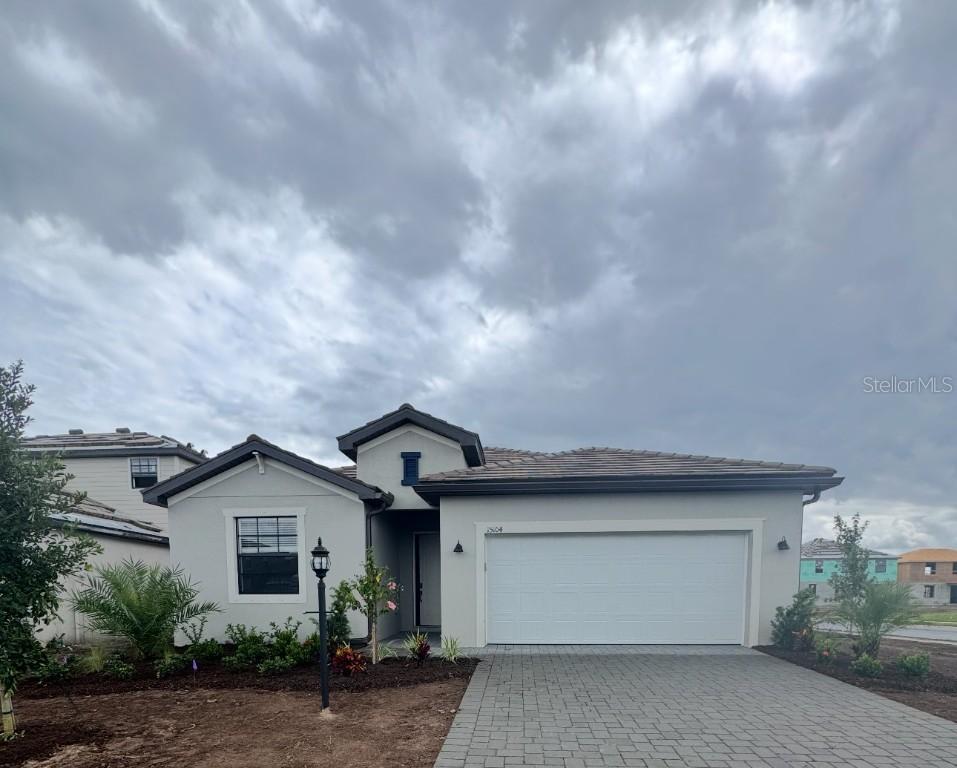 15104 Oxford Grey Dr., Lakewood Ranch, FL 34211