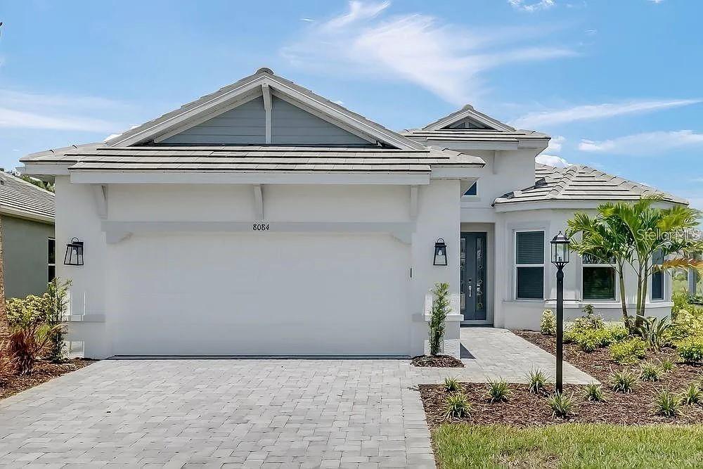 8084 Moonbeam Ave., Sarasota, FL 34241