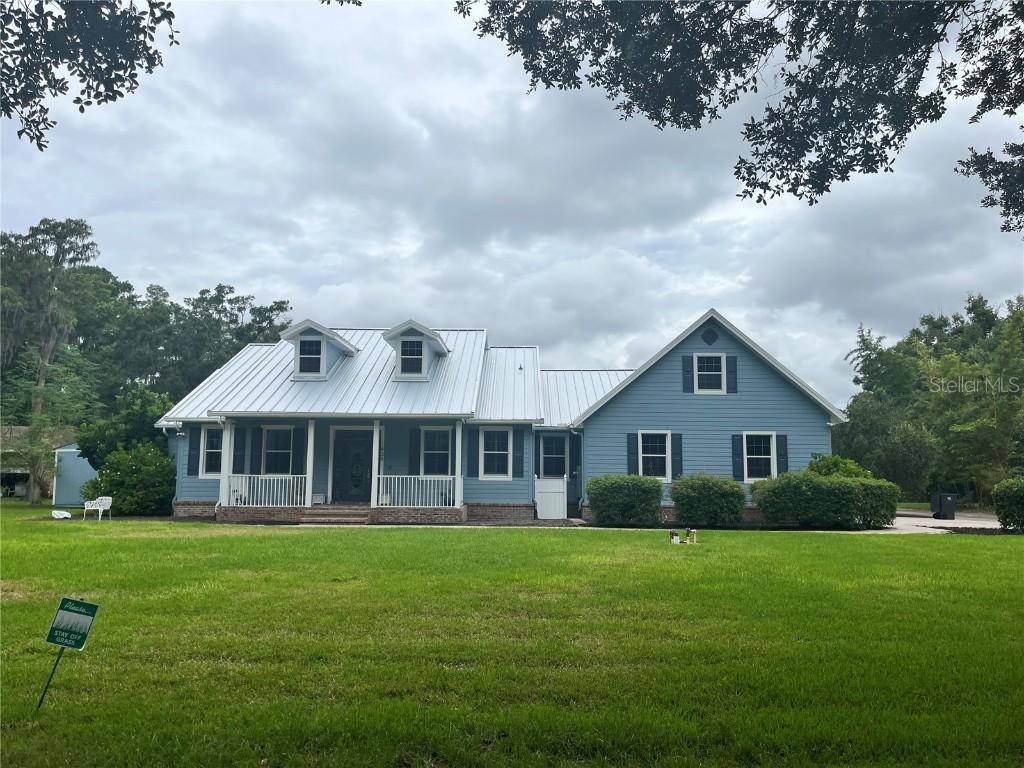 921 Lake Charles Cir., Lutz, FL 33548