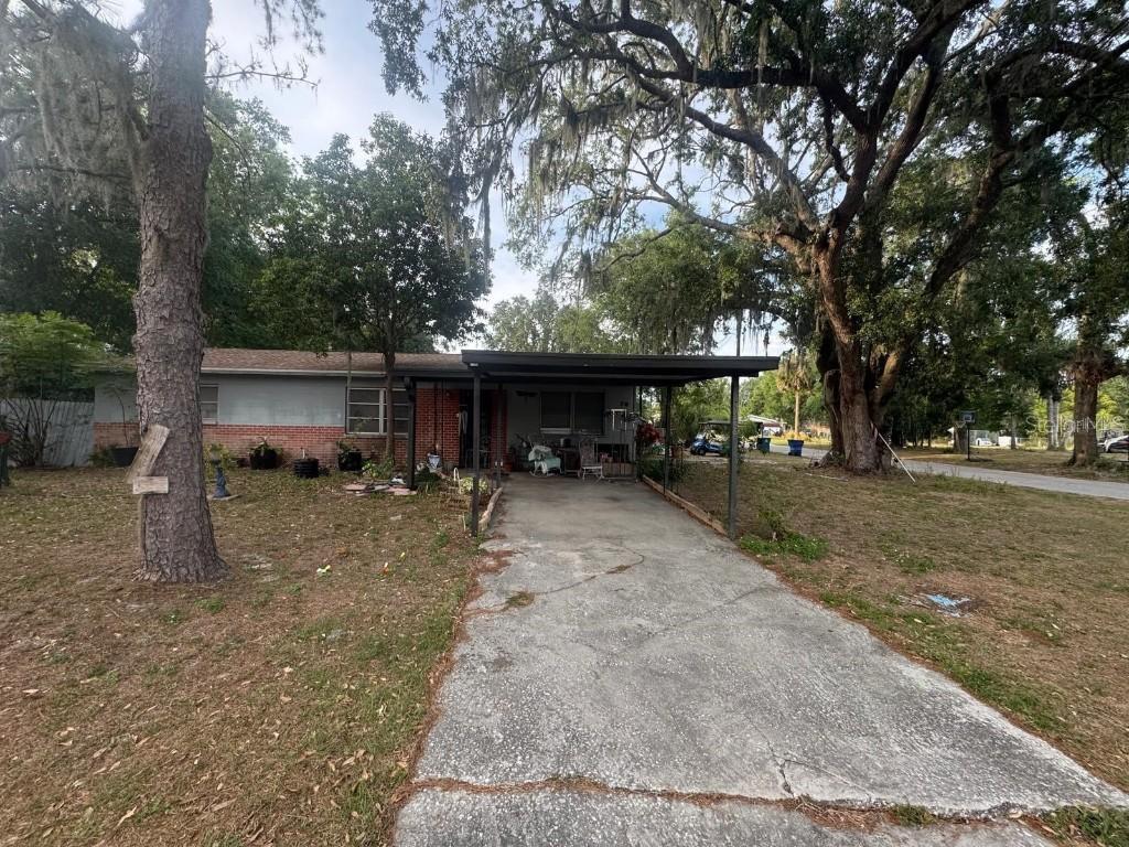 725 6th St., Fort Meade, FL 33841
