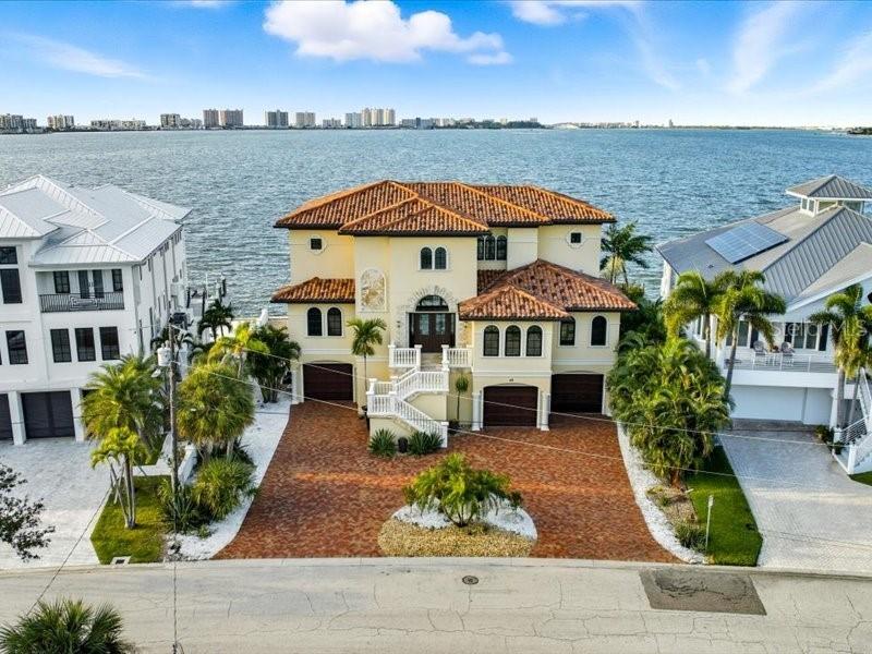 42 N Pine Cir., Belleair, FL 33756