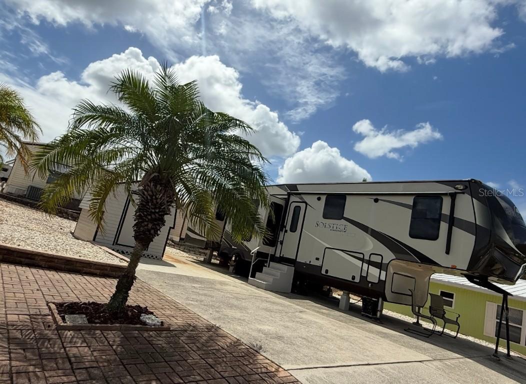 251 Patterson Rd. #F5, Haines City, FL 33844