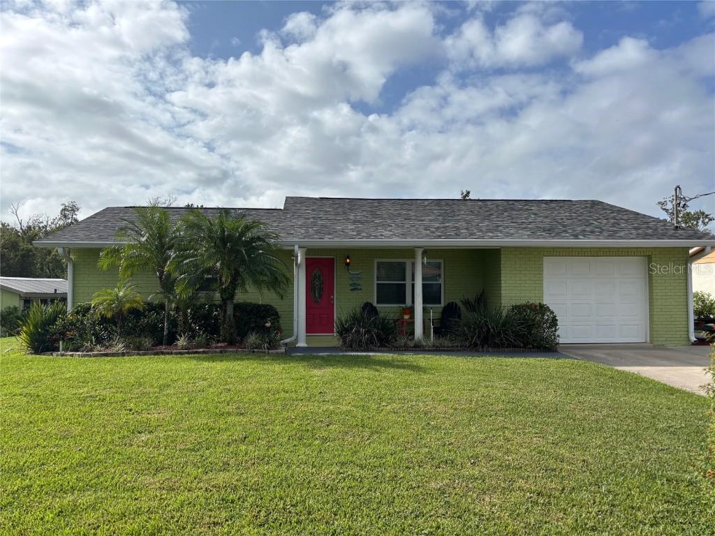 13408 Country Club Dr., Tavares, FL 32778