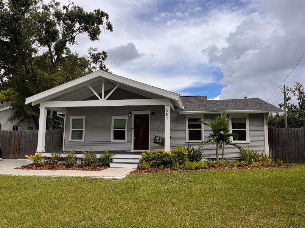 901 W Henry Ave., Tampa, FL 33604