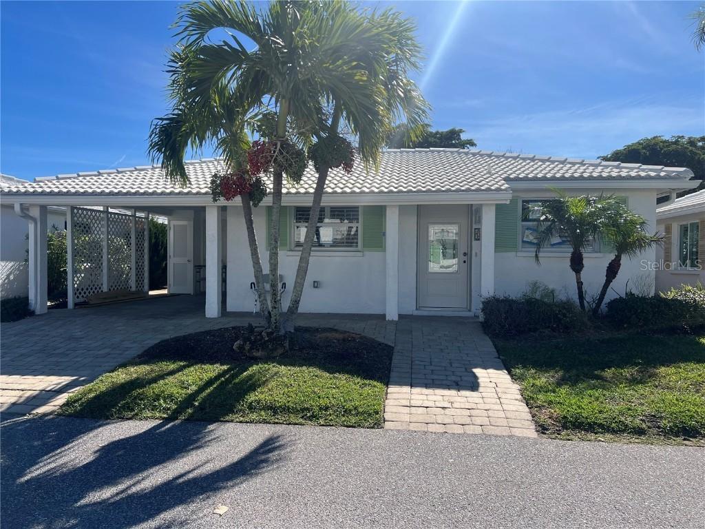 556 Spanish Dr., Longboat Key, FL 34228