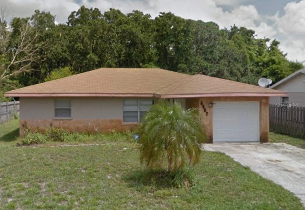 6507 4th Ave., Bradenton, FL 34208