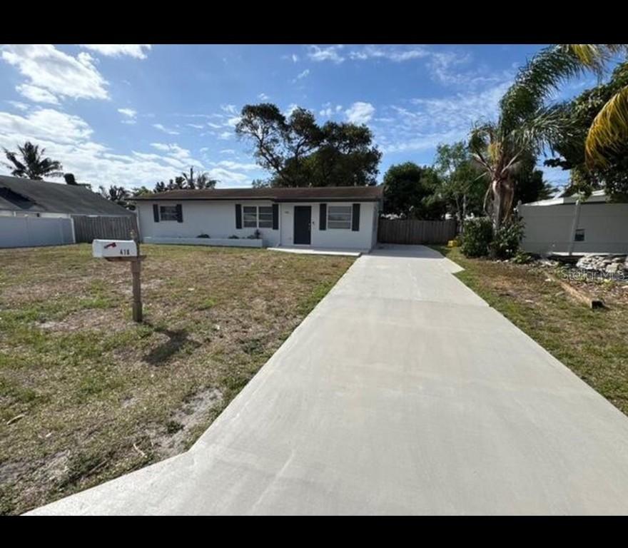 416 SW 7th Ct., Boynton Beach, FL 33435