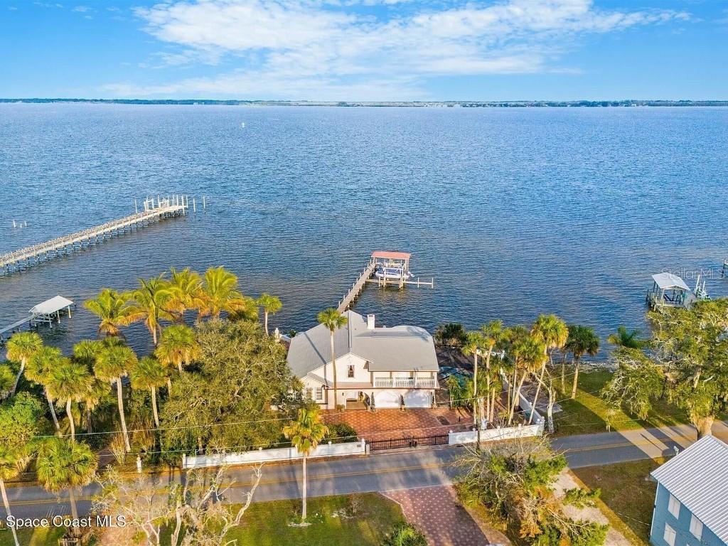 4270 Indian River Dr., Cocoa, FL 32927