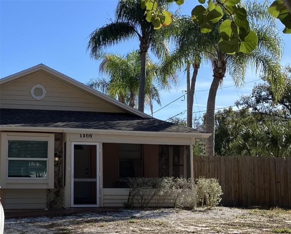 1300 14th St., Palm Harbor, FL 34683